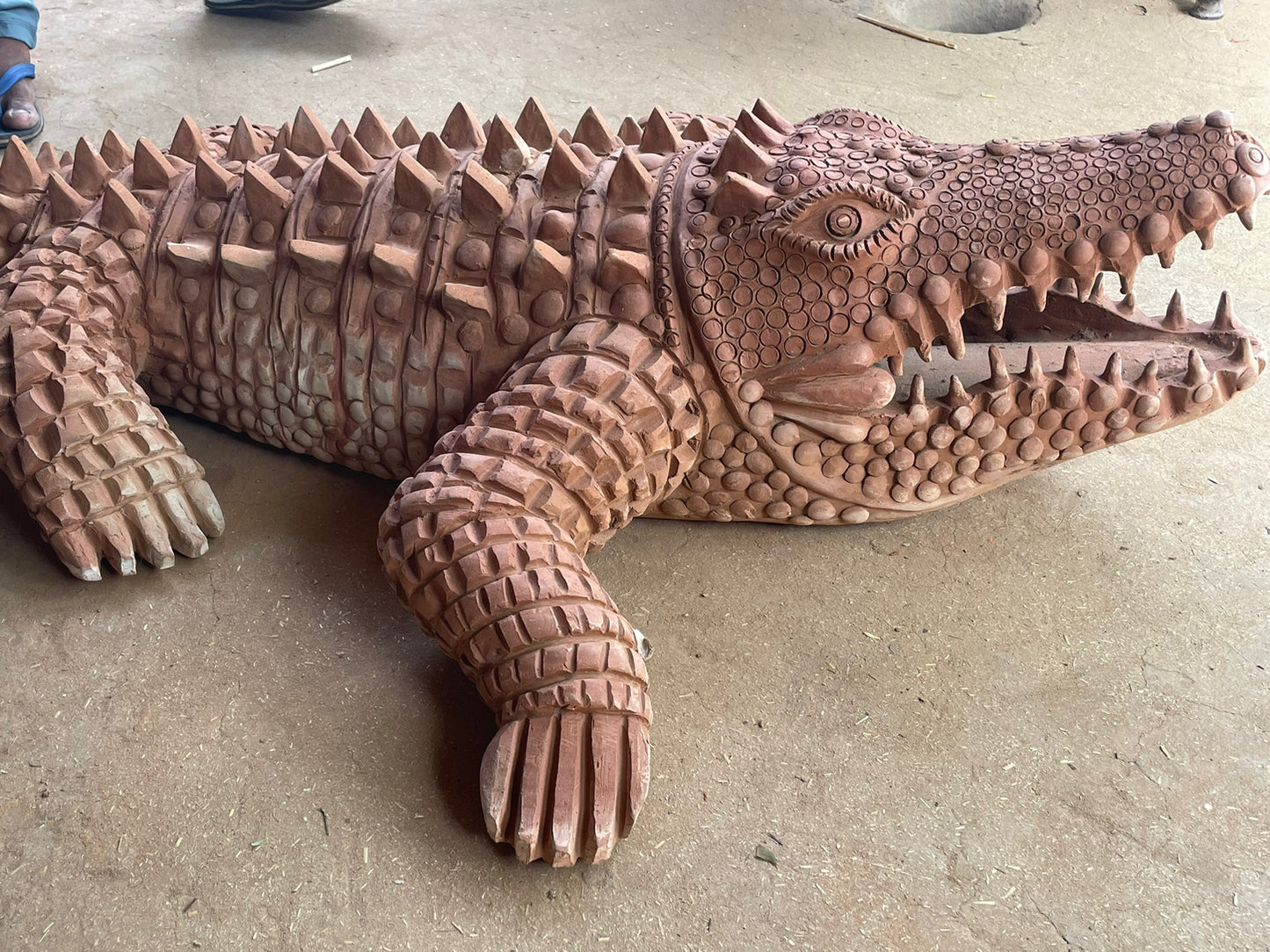 Terracotta Crocodile 4.3 ft